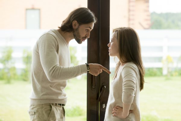 A guide to separating from a controlling husband